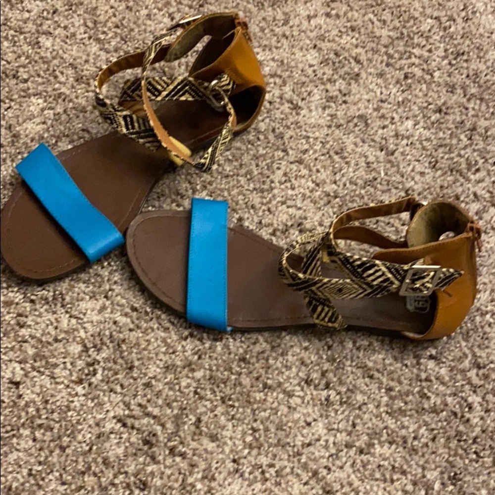 Blue Aztec pattern Sandals size 9
